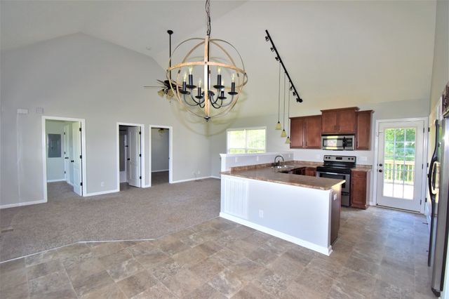 584 Cedar Valley Dr, Clarksville, TN 37043