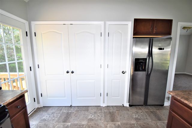 584 Cedar Valley Dr, Clarksville, TN 37043