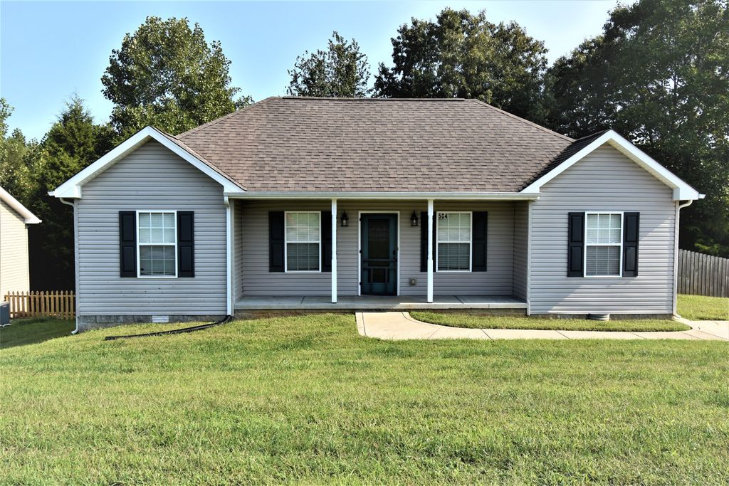 584 Cedar Valley Dr, Clarksville, TN 37043