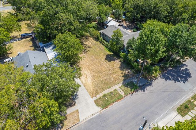 819 N Walnut Street, Sherman, TX 75090
