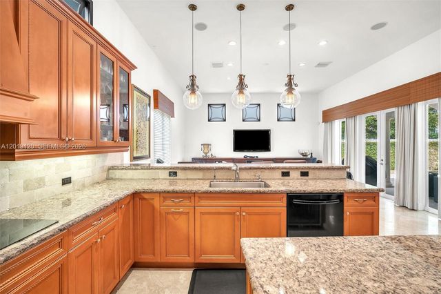 1480 Windjammer Way ., Hollywood, FL 33019