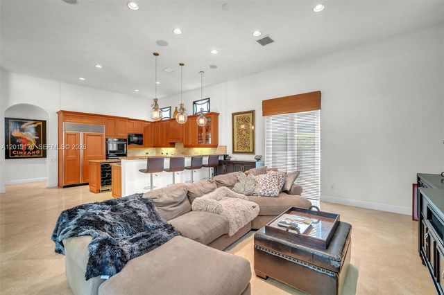 1480 Windjammer Way ., Hollywood, FL 33019