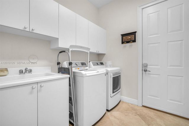 1480 Windjammer Way ., Hollywood, FL 33019
