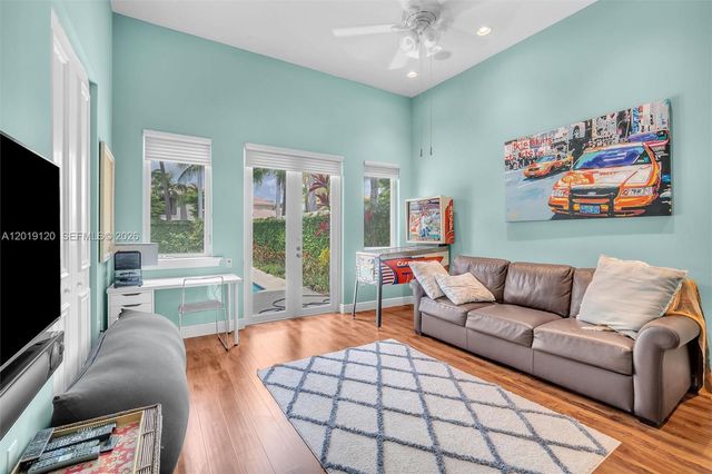 1480 Windjammer Way ., Hollywood, FL 33019