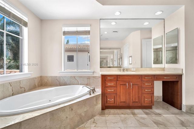 1480 Windjammer Way ., Hollywood, FL 33019