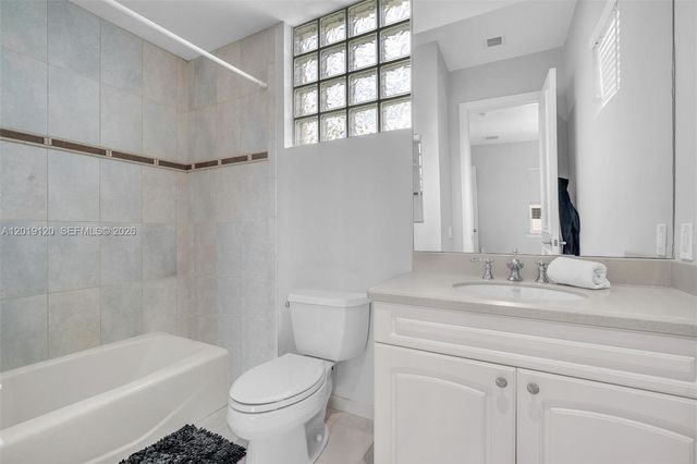1480 Windjammer Way ., Hollywood, FL 33019