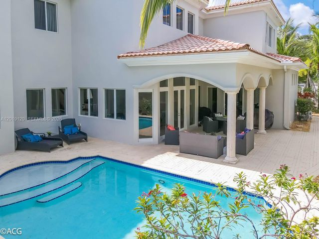 1480 Windjammer Way ., Hollywood, FL 33019