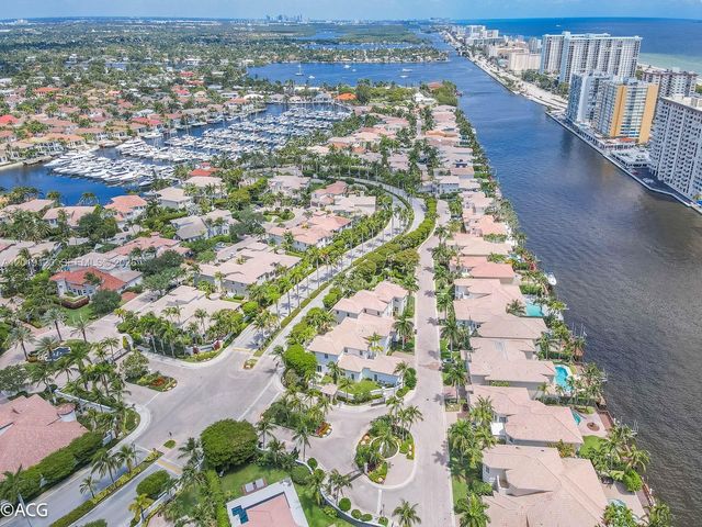 1480 Windjammer Way ., Hollywood, FL 33019