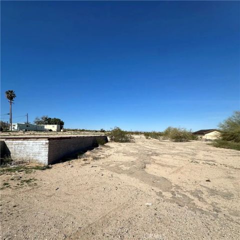 6136 Adobe, 29 Palms, CA 92277