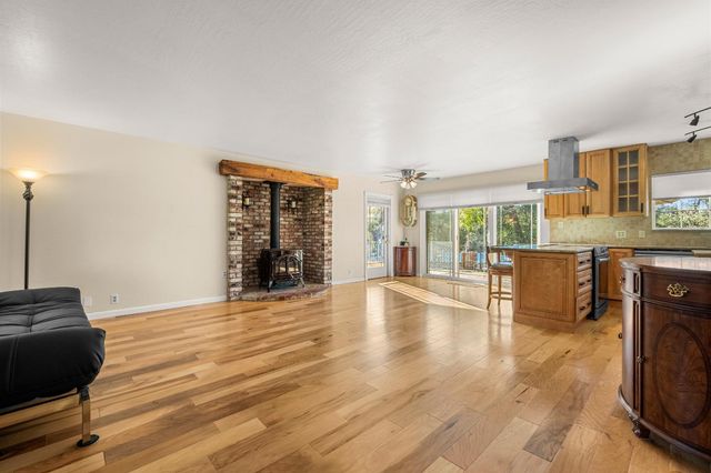 5901 Cerrito Rd, Diamond Springs, CA 95619