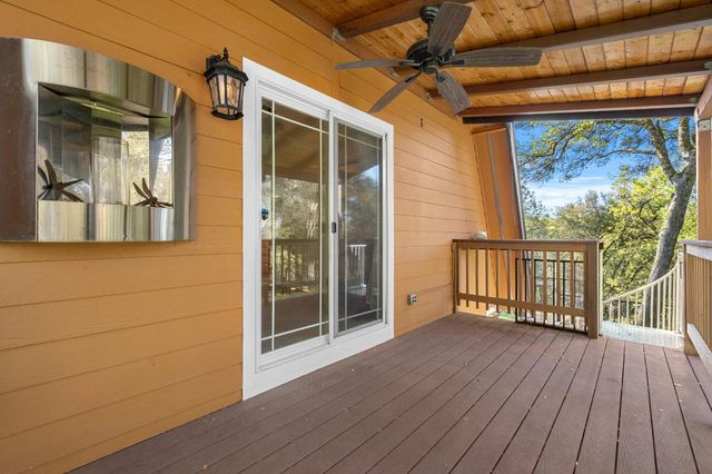 5901 Cerrito Rd, Diamond Springs, CA 95619