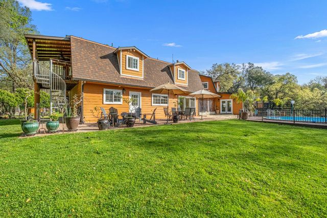 5901 Cerrito Rd, Diamond Springs, CA 95619