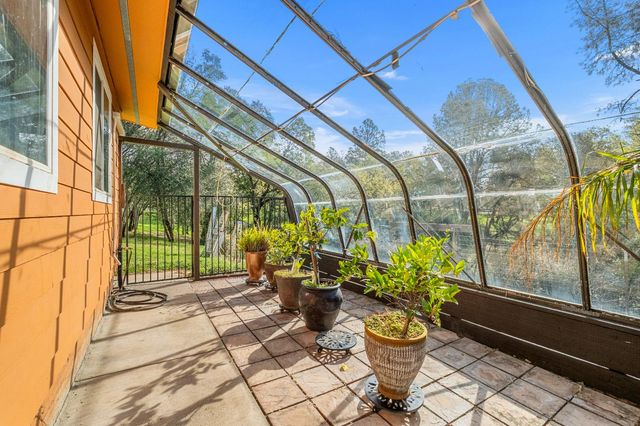 5901 Cerrito Rd, Diamond Springs, CA 95619