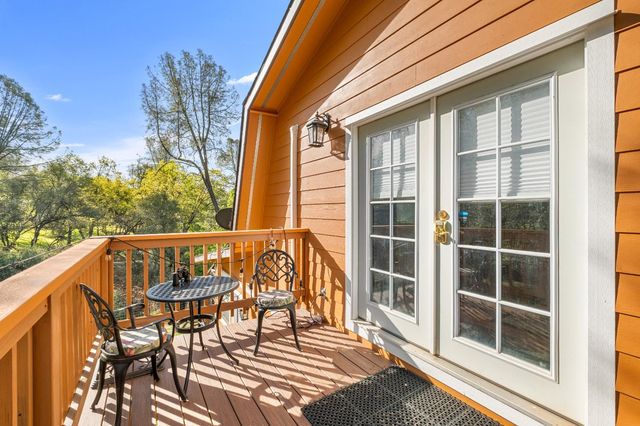 5901 Cerrito Rd, Diamond Springs, CA 95619