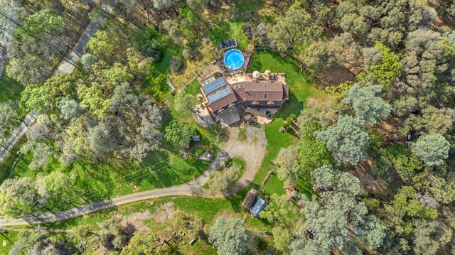 5901 Cerrito Rd, Diamond Springs, CA 95619