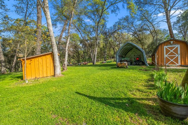 5901 Cerrito Rd, Diamond Springs, CA 95619