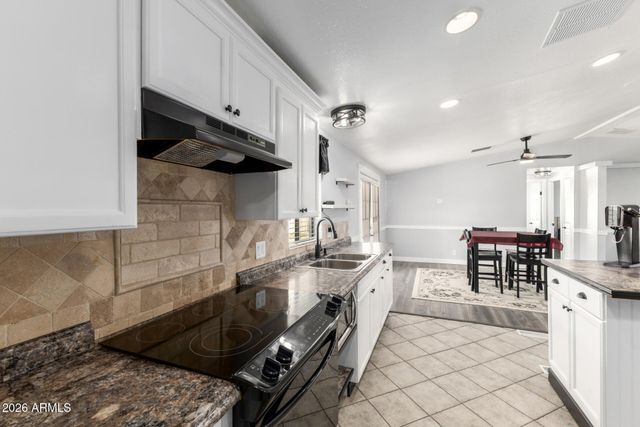 16022 N 70TH Avenue, Peoria, AZ 85382