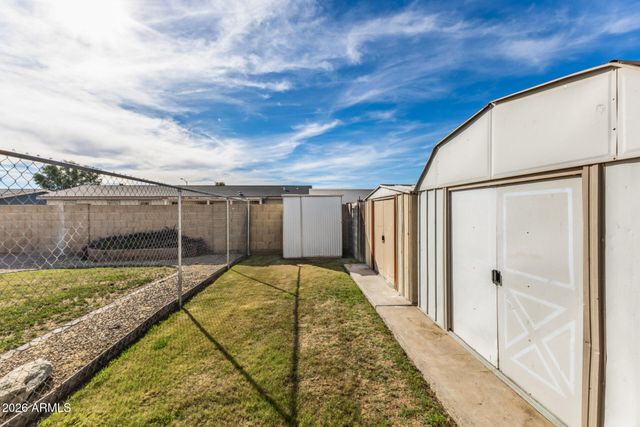 16022 N 70TH Avenue, Peoria, AZ 85382