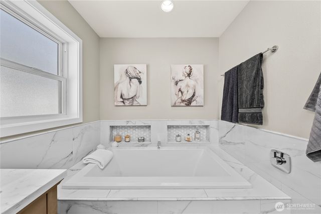 2712 57th Avenue SW, Seattle, WA 98116