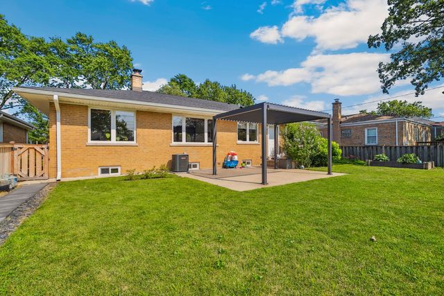 7444 Kildare Avenue, Skokie, IL 60076