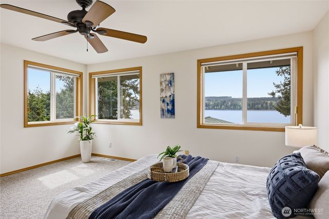 28919 Gamble Place NE, Kingston, WA 98346