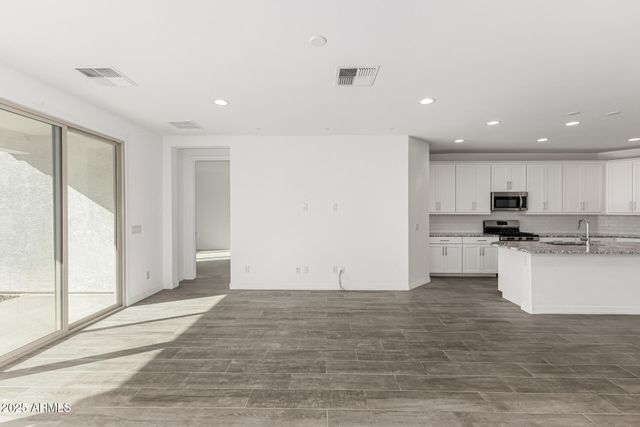 1229 E MALDONADO Drive, Phoenix, AZ 85042