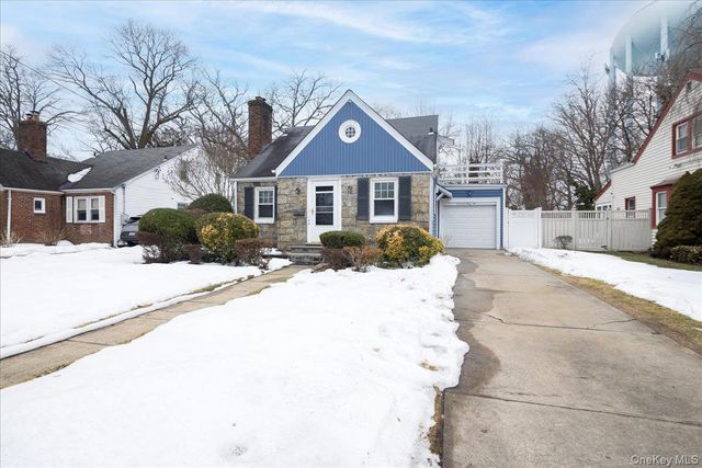 1746 Rockville Drive, Baldwin, NY 11510