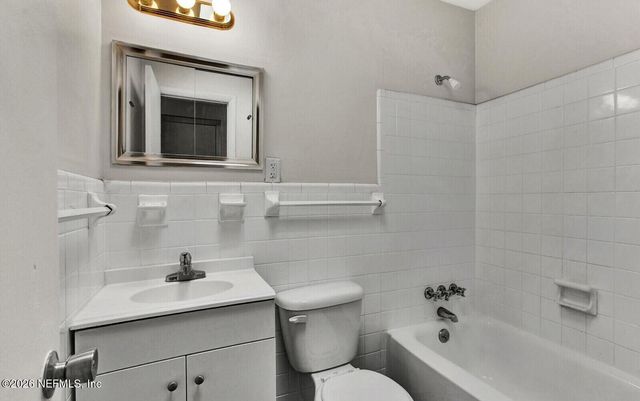 5013 CHIVALRY Drive, Jacksonville, FL 32208