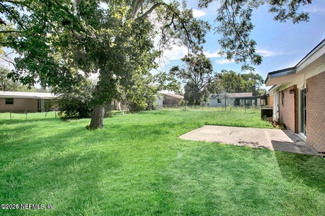 5013 CHIVALRY Drive, Jacksonville, FL 32208