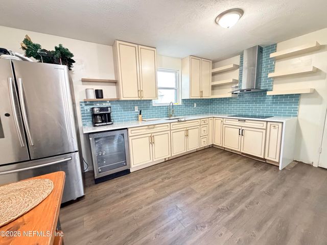 5013 CHIVALRY Drive, Jacksonville, FL 32208