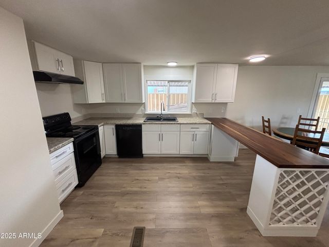 535 S Alma School Road 135, Mesa, AZ 85210