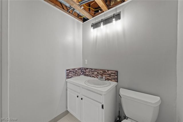 1201 Giesse Drive, Mayfield Heights, OH 44124