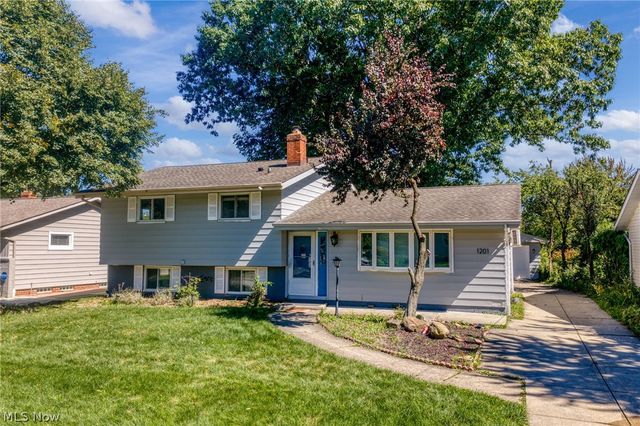 1201 Giesse Drive, Mayfield Heights, OH 44124