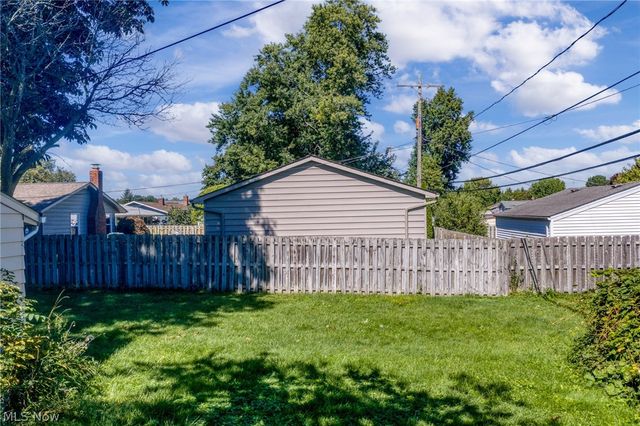 1201 Giesse Drive, Mayfield Heights, OH 44124
