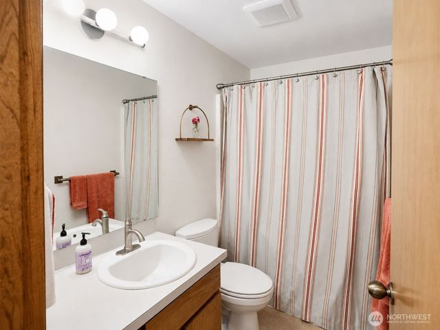 1250 Roe Street, Steilacoom, WA 98388