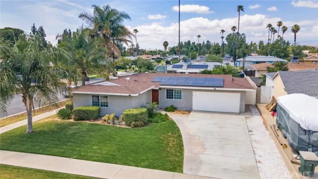 8955 Holly, Riverside, CA 92503