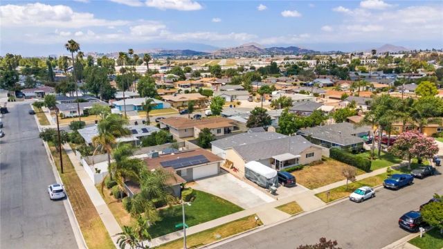 8955 Holly, Riverside, CA 92503