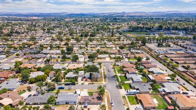 8955 Holly, Riverside, CA 92503