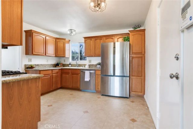 8955 Holly, Riverside, CA 92503
