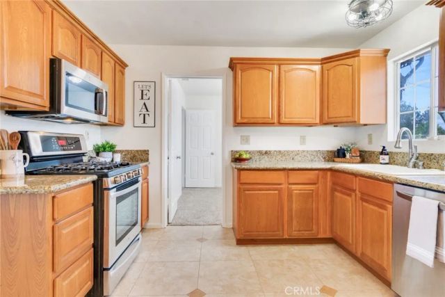 8955 Holly, Riverside, CA 92503