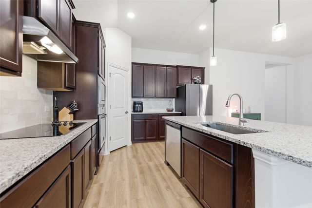 7029 Buffalo Cross Trail, Fort Worth, TX 76120