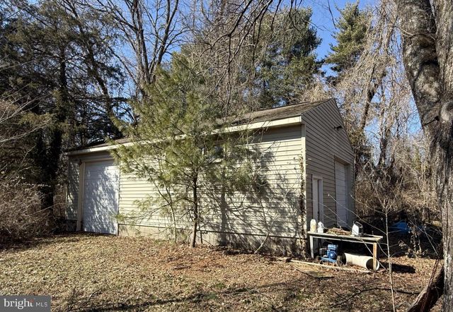 18405 QUEEN ANNE BRIDGE RD, Bowie, MD 20716