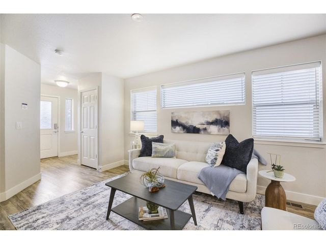 65 Avocet Ct, Longmont, CO 80501