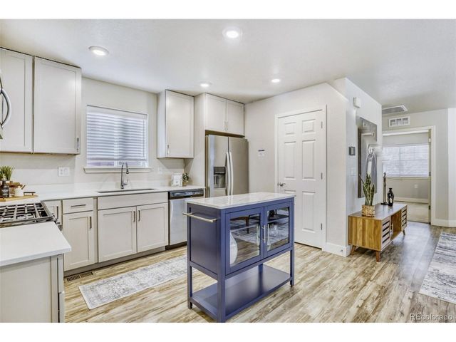 65 Avocet Ct, Longmont, CO 80501