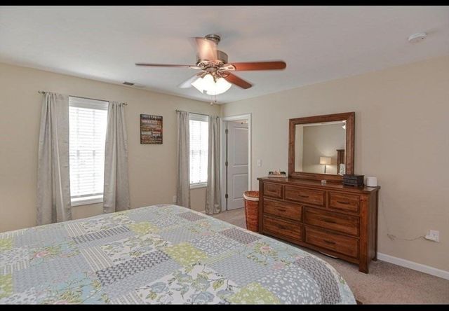 8 Sourwood Circle, Worcester, MA 01605