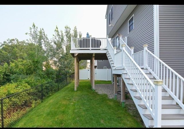 8 Sourwood Circle, Worcester, MA 01605