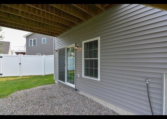 8 Sourwood Circle, Worcester, MA 01605