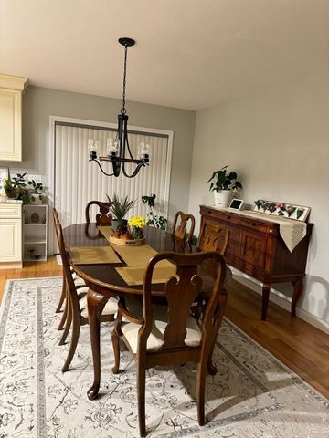 8 Sourwood Circle, Worcester, MA 01605