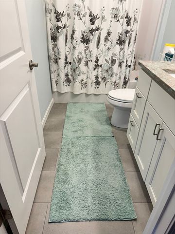 8 Sourwood Circle, Worcester, MA 01605