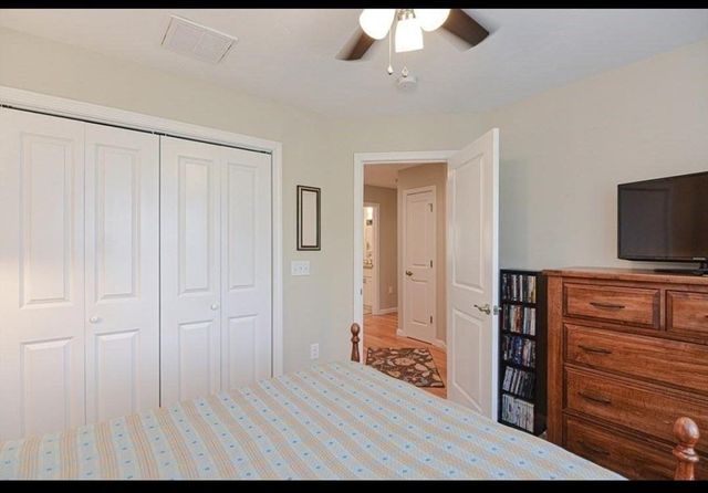 8 Sourwood Circle, Worcester, MA 01605